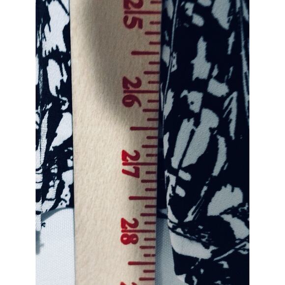 Christopher & Banks Women’s 2pc Top Plus Sz 2x Black White Studs Bead Artsy Work - Picture 9 of 12